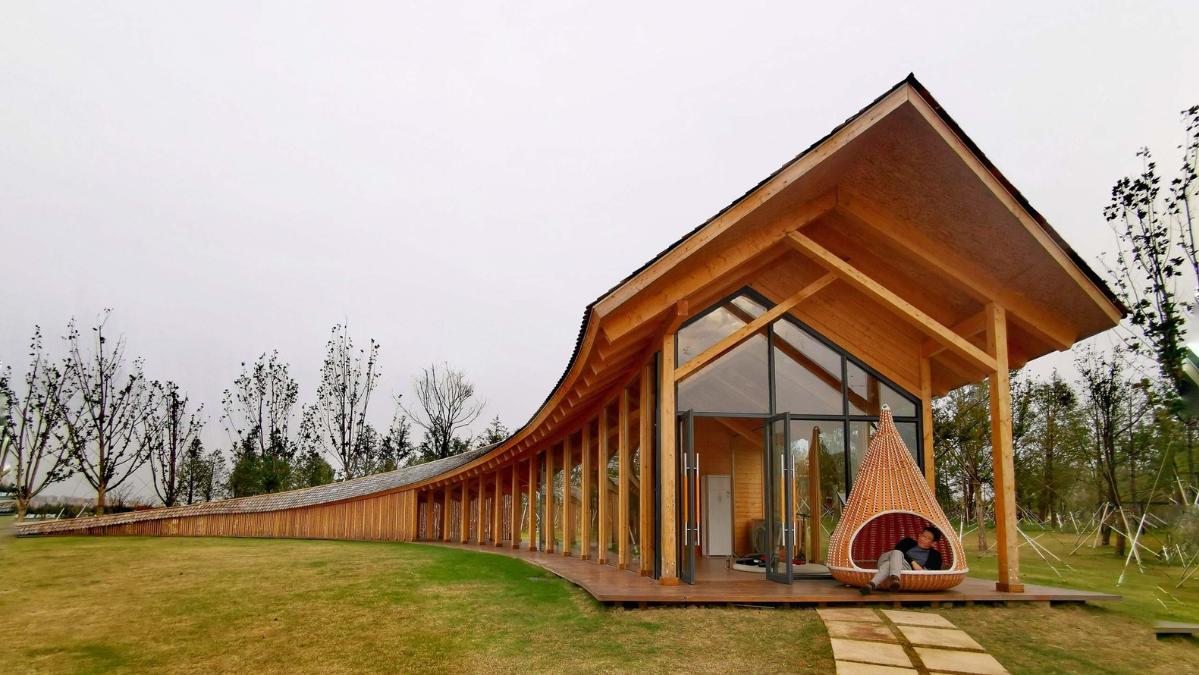 變化型移動驛站-戲魚廊(2)_蘇州昆侖綠建木結(jié)構(gòu)科技股份有限公司.jpg 變化型移動驛站-戲魚廊(2)_蘇州昆侖綠建木結(jié)構(gòu)科技股份有限公司.jpg