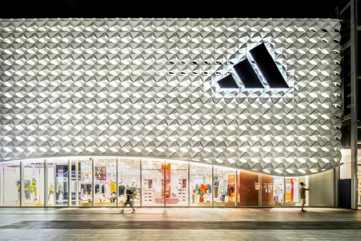 not-ready-adidas-brand-center-storeage_10.jpg not-ready-adidas-brand-center-storeage_10.jpg